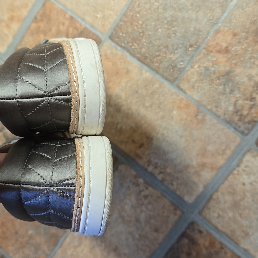 UGG‎ SOLEDAD QUILTE ELEPHANT | Size 7​ - Picture 7 of 10
